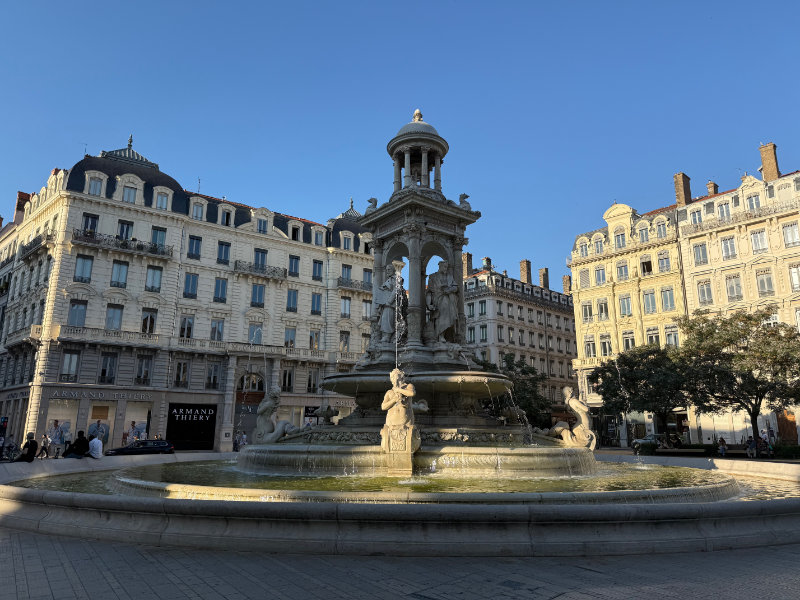 Place des Jakobins